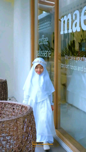 WHITENING DRESS - GAMIS ANAK PUTIH MIX DENGAN RENDA PLUS JILBAB BAHAN RAYON TWILL