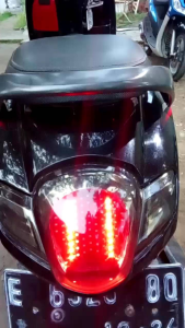 Stoplamp Running Scoopy 2017-2020: Lampu Belakang & Lampu Rem 8 Mode Otomatis PNP