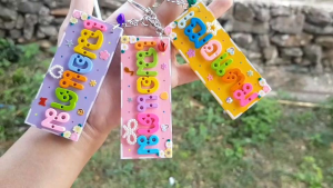 พวงกุญแจป้ายชื่อสีพาสเทล ตกแต่งน่ารักทุกชิ้น แจ้งชื่อ/สีทักแชท งดคำว่า/น้อง