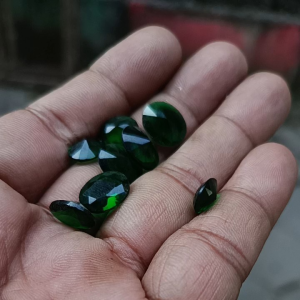 permata lepasan king zamrud hijau catting glass