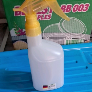 Botol Spray Desain Ergonomis & Praktis: Nagata Ukuran 500ml
