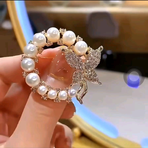 Bros Hijab/Brooch/Bros Cantik/Bros Mutiara/ Bros Kupu/Bros lucu/ Bros Wanita Korean Fashion Style Butterfly Brooches Gold Color Pearl Brooch Pins Pakaian Aksesoris