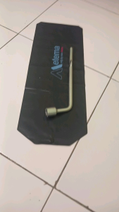 Paket Kunci Roda 19mm lubang + Cover jack Original