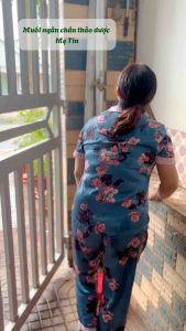 Combo 3 hộp muối ngâm chân thảo dược giảm đau nhức tê bì chân tay- Món quà sức khỏe dành cho Cha Mẹ- KL: 1.5kg