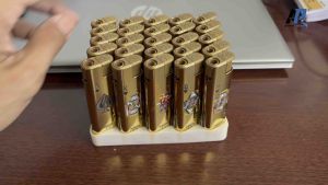 Quẹt Ga Khò Tia F5 - Vỏ Nhôm Vàng - In Hình Bài Joke - Có Bơm Ga