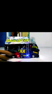 Miniatur Truk Oleng Remote