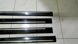 List Body Innova Lama 04-14 Hitam