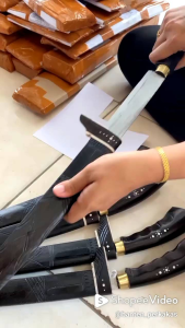 pisau tarisi bentuk udangbahan kayu sonokeling