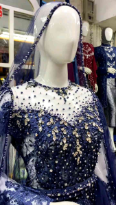Gaun Pengantin Wanita: Memilih & Memakai Slim Dress Pengantin