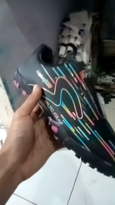 Sepatu mini socer pelangi SPECS dewasa fre kaos kaki dan deker