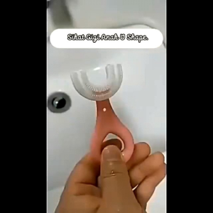 Sikat Gigi Anak Bentuk U Shape Bahan Silikon Usia 2-6 Tahun / Training Toothbrush