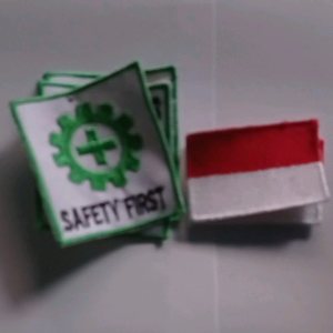 Paket Bet Logo K3 6 x 6 cm + Bet Bendera 6 x 4 cm