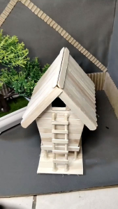 Kerajinan Tangan Leuit Lumbung Padi dari Stik Es Krim Prakarya Tugas Sekolah dengan Desain Unik dan Aman untuk Anak