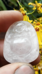 mặt dây chuyền phật Di lặc đá thạch anh hồng nhạt chạm khắc t