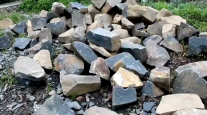 Cobek batu asli Gunung 100% ukuran 16 cm harga termurah ( uang kembali jika bukan batu asli )