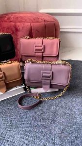 Tas fashion wanita sling bag
