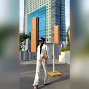 LYNFASHIONISTA-CAPE BLAZER WANITA KOREA/OUTER WANITA MUSLIM/CARDIGAN NAGITA MURAH