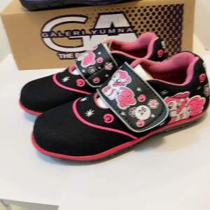 Sepatu Anak Motif Kuda Poni Terbaru
