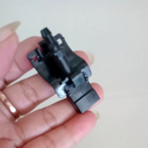 NOZEL AIR WIPER SEMPROTAN KACA MOBIL YARIS INNOVA REBORN FORTUNER VIOS