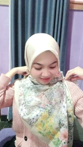 Jilbab Segi Empat Motif/ Hijab Segi Empat Motif/ Hijab Voal Sublim/ Hijab Motif Cantik/ Hijab Motif Lucu/ Kerudung Segi Empat