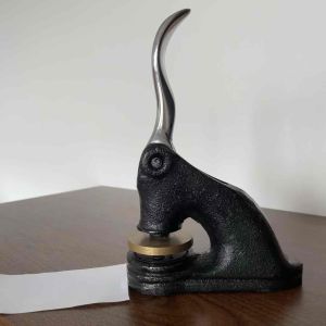 DESK TYPE (1-2 DAYS) Dryseal/Embosser (MANUAL OR MACHINE ENGRAVE) Professional Seal