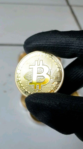 Miniatur Coin Koleksi Pajangan Coin Crypto