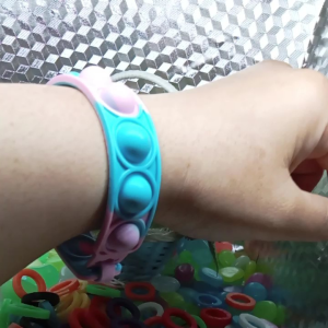 Vòng tay POP IT cho mọi lứa tuổi (Bé Trai /Bé Gái /Người Lớn đeo đều siêu xinh)