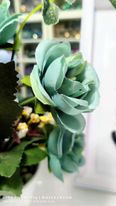 Bros Juntai Mewah: Aksesoris Hijab Kristal Swarovski