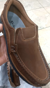 sepatu kasual pria dewasa bahan kulit