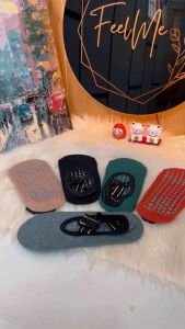 Feelme KK-202 PREMIUM HIGH QUALITY kaos kaki senam yoga pilates poundfit socks list gold pelatihan kebugaran balet nonslip