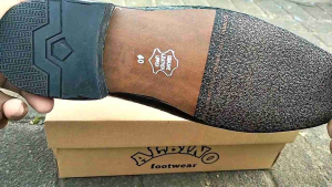 Sepatu Pantofel Pria Hitam Kulit Sapi Premium Casual Kerja Kantor Santai Pesta Sales Guru SPG Marketing Fashion Hitam Maroon Cokelat Laki Laki Cowo Cowok Kekinian Trendy Sloop Slipon Slip On Terbaru Penyanyi Viral Bisa Bayar Ditempat COD