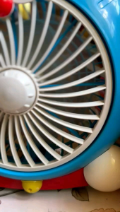 Kipas Angin Karakter Meja Portable Size 10 Inch