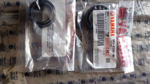 SEAL SHOCK DEPAN YAMAHA JUPITER Z JUPITER MX SIL SHOCK JUPITER SIL SOK DEPAN VEGA MIO 3AY-F3145-00