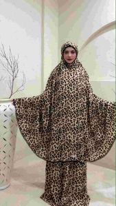 Mukena Rayon Zlatra Signature Leopard: Mukena untuk Semua Usia