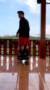 Sarung Batik: Pilihan Terbaik untuk Pria Dewasa