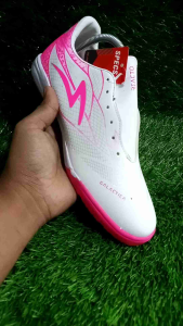 Spesifikasi Sepatu Olahraga Bola Futsal