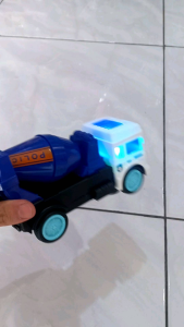 Mainan Truck Molen Baterai Jalan Bump Go Nyala Lampu Dan Musik no ST3-415