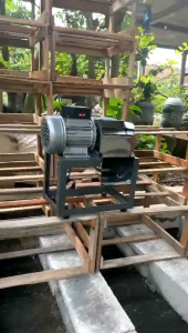 Parutan singkong alat bantu usaha kerja produksi memarut singkong kelapa jahe kunyit
