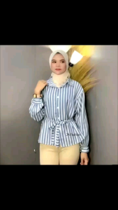 Kemeja Salur Tali Pinggang Wanita: Desain Profesional & Nyaman