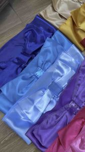 ผ้าคลุมเก้าอี้พลาสติกสีขาวสว่าง พร้อมโบว์ แพ็ค (10ผืน) เลือกสีโบว์ได้ค่ะ