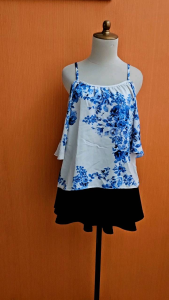 atasan wanita putih motif bunga biru L cewek sabrina MEWAH porcelain