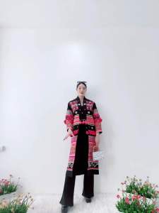 เสื้อคลุมยาวลายเต็มหน้าหลัง