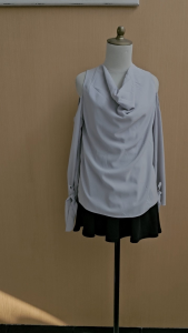 atasan wanita abu muda pastel M cewek blouse model lengan vaksin panjang santai