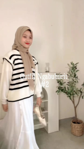 Atasan Crop Tangan Balon: Bahan Katun Berkualitas Tinggi & Desain Fashionable