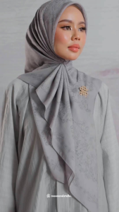 TUDUNG BAWAL MOONANDSTELLA BAE CHIC 4.0 BIDANG 45