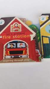 Let’s Pretend (My world) หนังสือบอร์ดบุ๊ค ภาษาอังกฤษ สำหรับเด็ก เซต 2 เล่ม