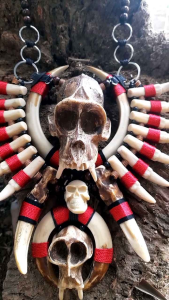 ACC Kalung Etnik Taring Perlengkapan Busana Adat Khas Kalimantan Kalung Dayak Taring Variasi
