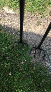 Alat Pembersih Serbaguna - Garuk Got dan Sampah - Alat Berkebun Gagang Besi Premium