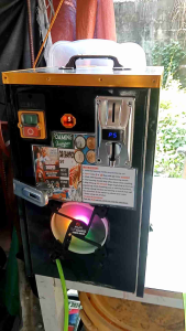 Pressure washer (Foaming Vendo machine ).