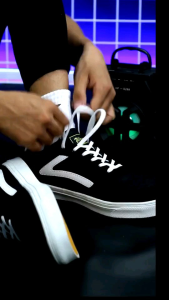 SEPATU SNEAKERS PRIA DAN WANITA CASUAL TERBARU DAN TERKINI VIRAL